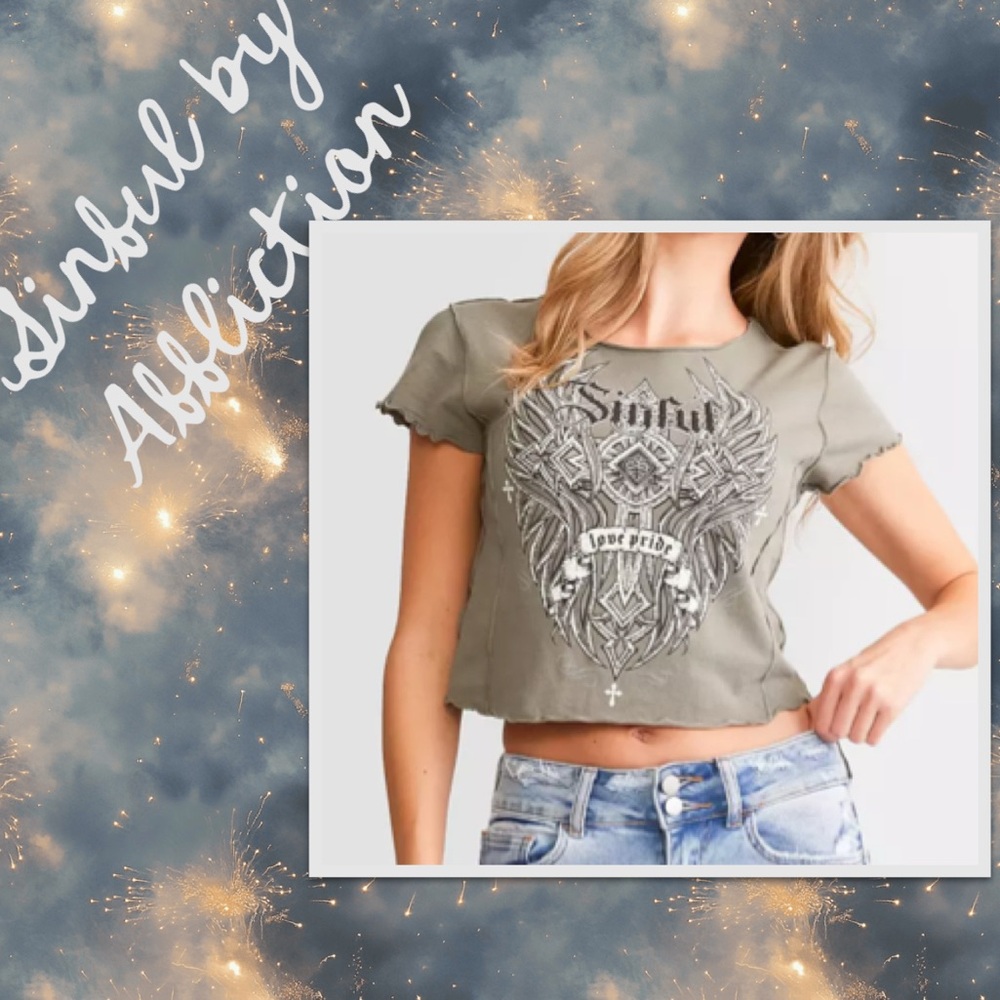 🪽Sinful Graphic Crop Top🪽XL.  NWT!!